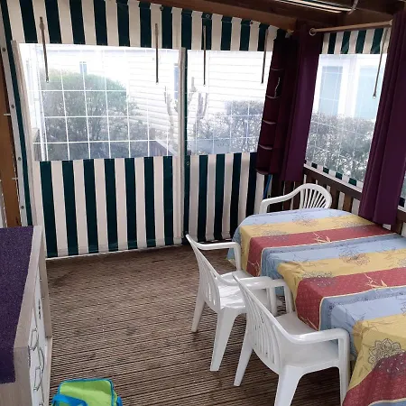 Mobilhome 6 Places Les Charmettes 81 Campingplatz